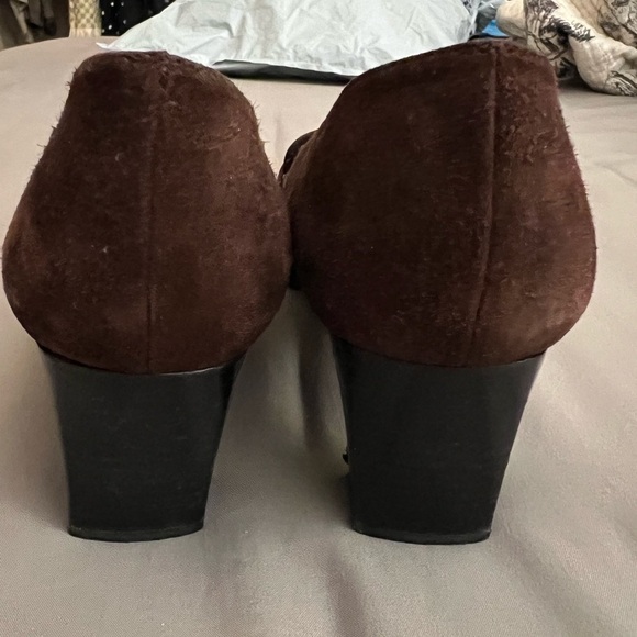 Stuart Weitzman Brown Suede Heels 7.5 - Picture 4 of 6
